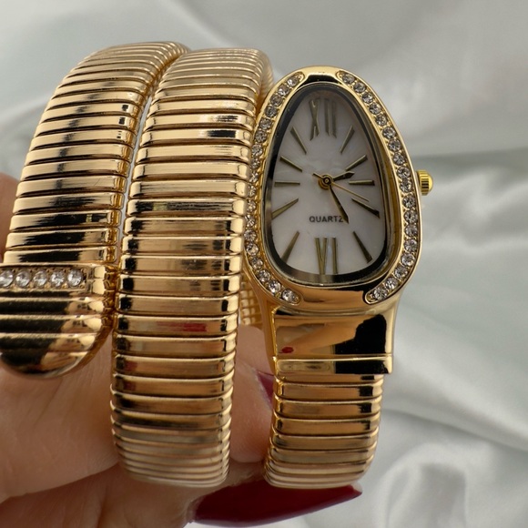 Serpentine Serpent Snake Classic Gold Color Women's Watch White Statement - Picture 7 of 7